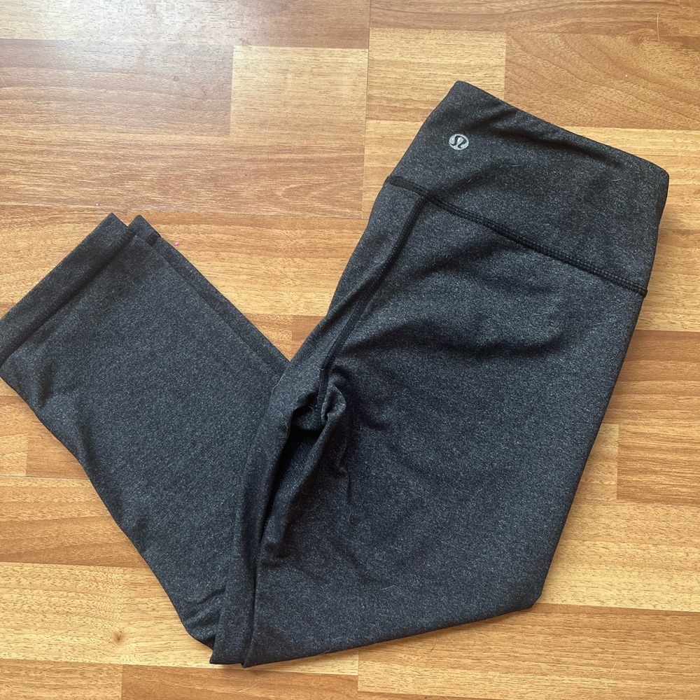 Lululemon Gray Cropped Leggings